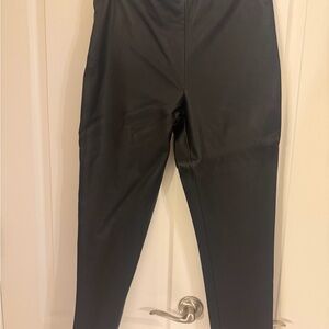 VENUS Black Faux leather skinny Leggings side zipper! NWOT